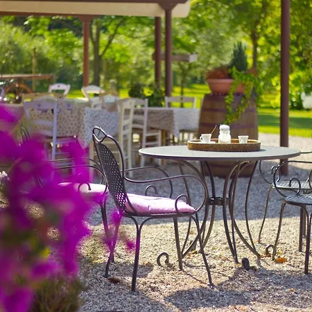 Casa Aurora Farm stay