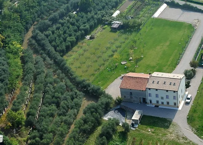 مزرعة للإقامة Casa Aurora *