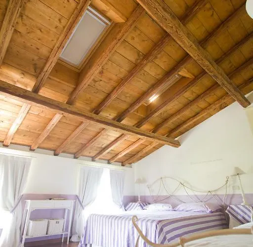 Κατάλυμα σε φάρμα Casa Aurora *